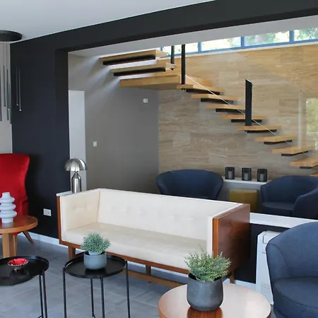 Aristipos Villa